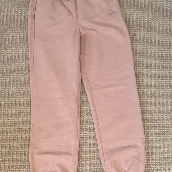 Alo Accolade Pink Quartz Sweatpants, XXS. New without tags, never worn. - Picture 2 of 4